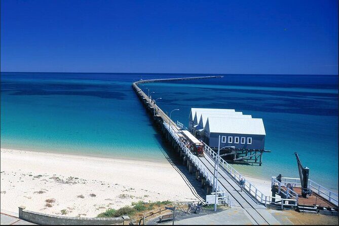 1 Day Margaret River Sightseeing Tour from Perth - Busselton Jetty (with return train tickets) and that beach-front magic