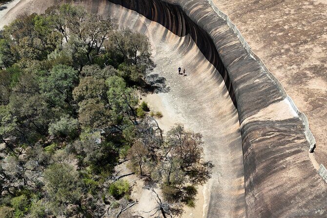 Day Tour in Wave Rock and Mulka's Cave - Price and value for up to 6 people from Perth