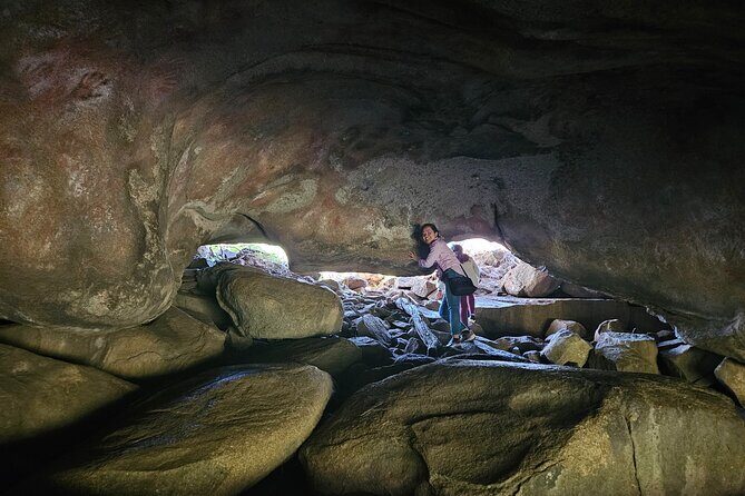 Day Tour in Wave Rock and Mulka's Cave - What to bring for this 11-hour outback day