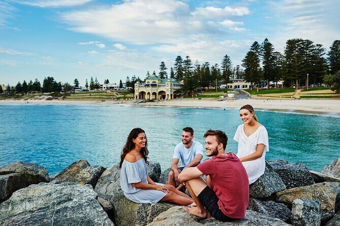 Explore Perth Beaches at Sunset by Minibus - Minibus logistics: pickup, group size, and what to pack