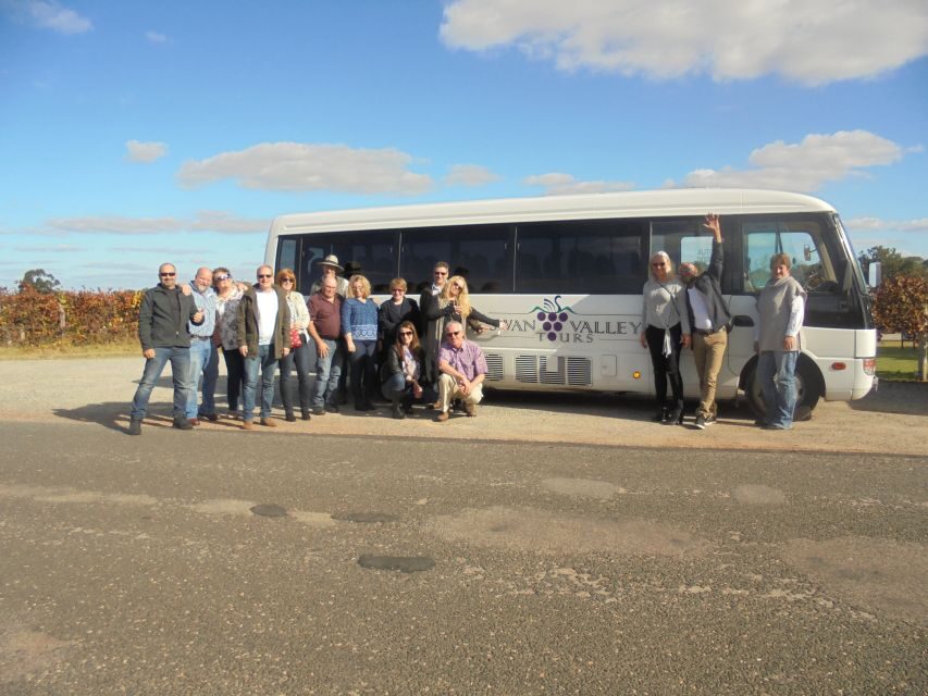 Full-Day Swan Valley Wineries with Lunch and River Cruise - Homestead Brewery lunch: the best value moment of the day (80 minutes)