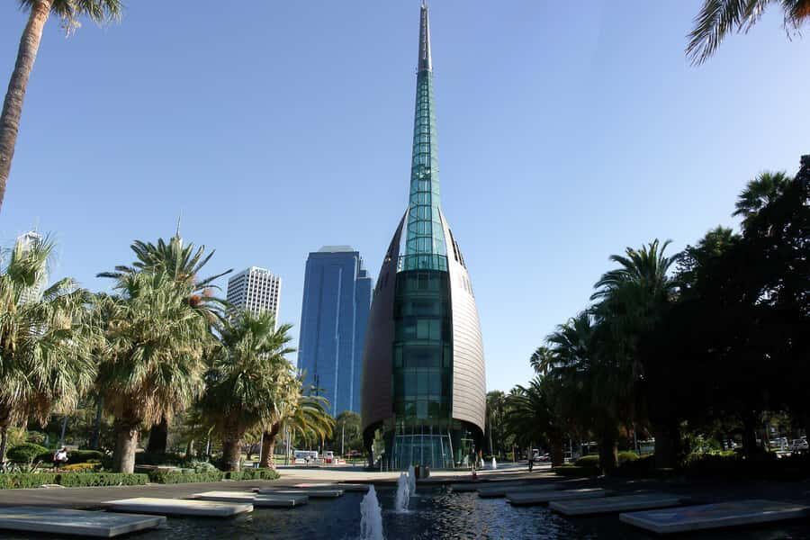 Perth Riverside Segway Tour - John Oldham Park: where the hour adds a breath of water and green