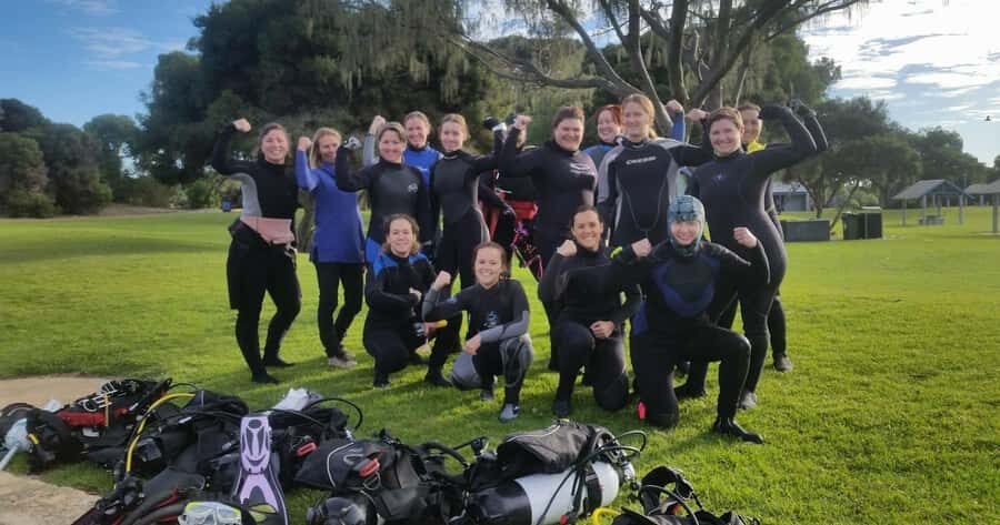 Perth: Rottnest Island Scuba Diving Day Trip-Certified Diver - From East Street Jetty to Linni: a straightforward start