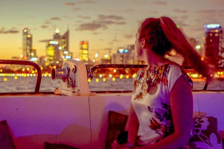 Perth: Swan River Dinner Cruise - The 150 minutes that turn Perth into a nighttime light show