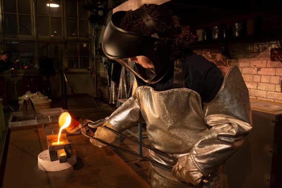 Perth: The Perth Mint Gold Tour - The Gold Gallery: nuggets and specimens that explain what mining actually found