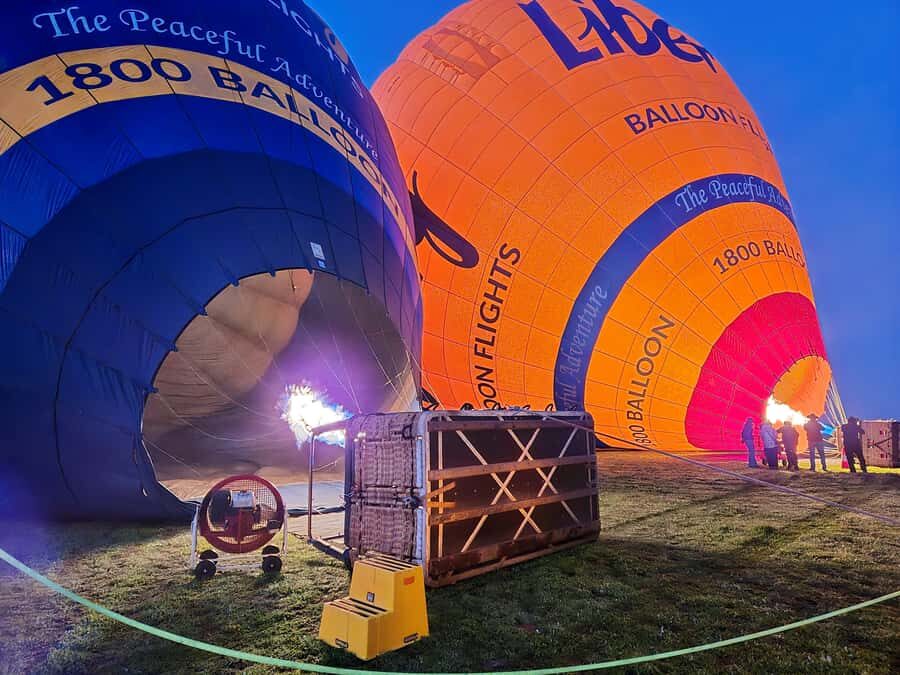 Perth to Northam: Balloon flight including shuttle bus - Safety briefings and what to do with your body (warm clothes win)
