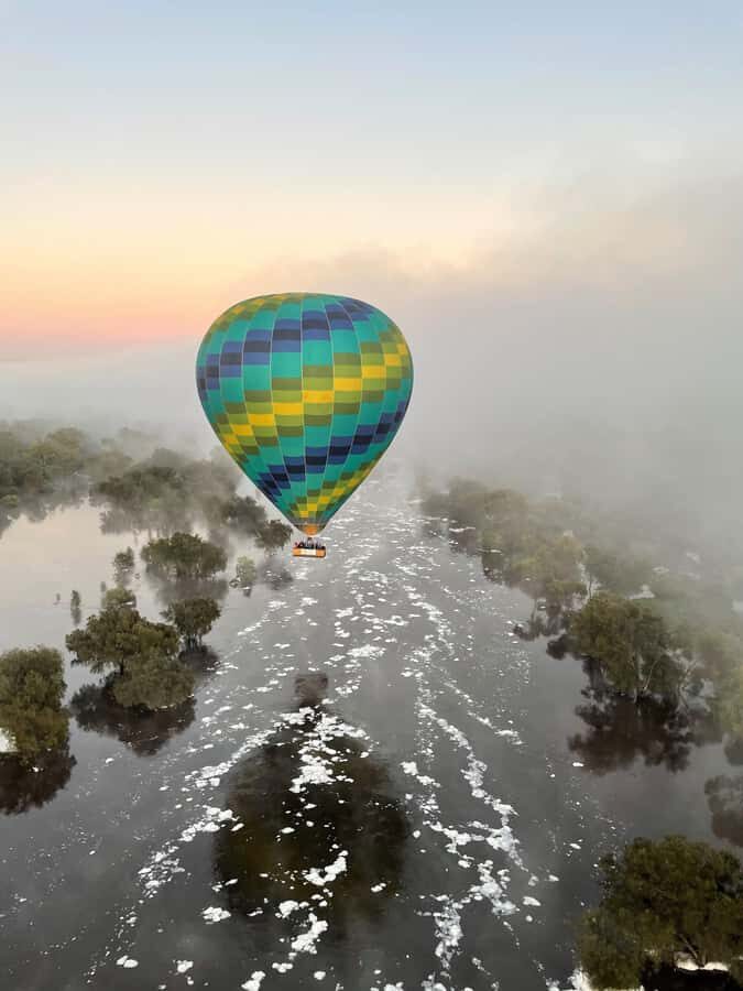 Perth to Northam: Balloon flight including shuttle bus - Price and value: is $311 really fair for a sunrise balloon flight?