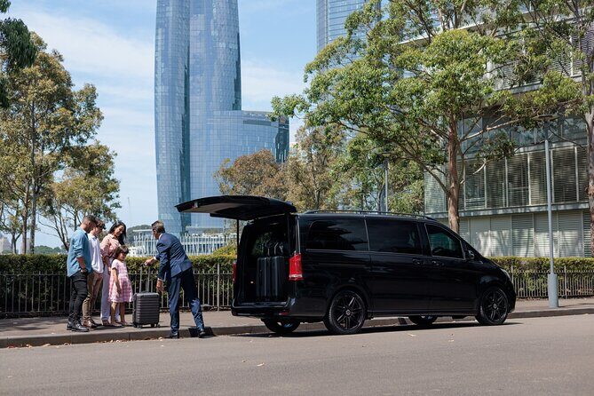 Private Luxury Transfer from Perth CBD to Perth Airport - Service style: the details that make it feel premium