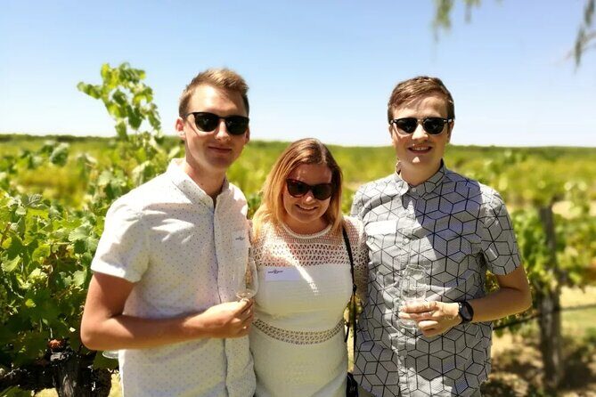Swan Valley Tour from Perth: Wine, Beer and Chocolate Tastings - Getting on the bus: where you start and what the day feels like