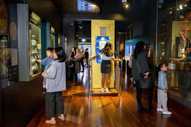 The Perth Mint Gold Tour - Handling bullion worth serious money: what to expect