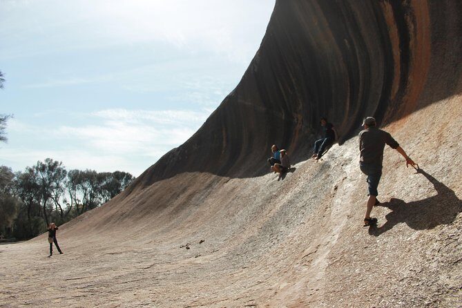 Wave Rock and Pinnacles Air & Ground Tour - From Wave Rock to the Pinnacles: Seeing the Formations Twice